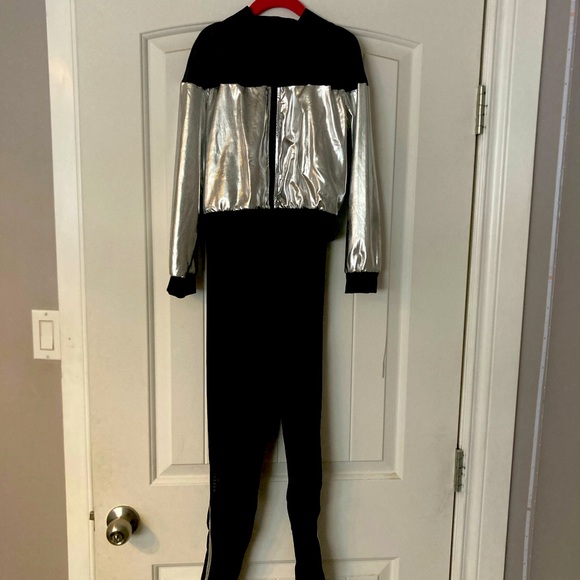 Girls dance costume. Jazz/hiphop/tap - Picture 1 of 5